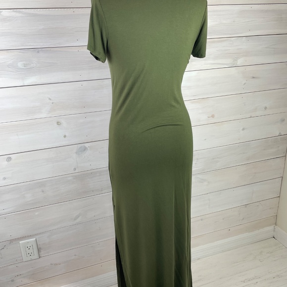 Velvet Torch Olive Green short sleeve Maxi T-Shirt Dress - Picture 4 of 7